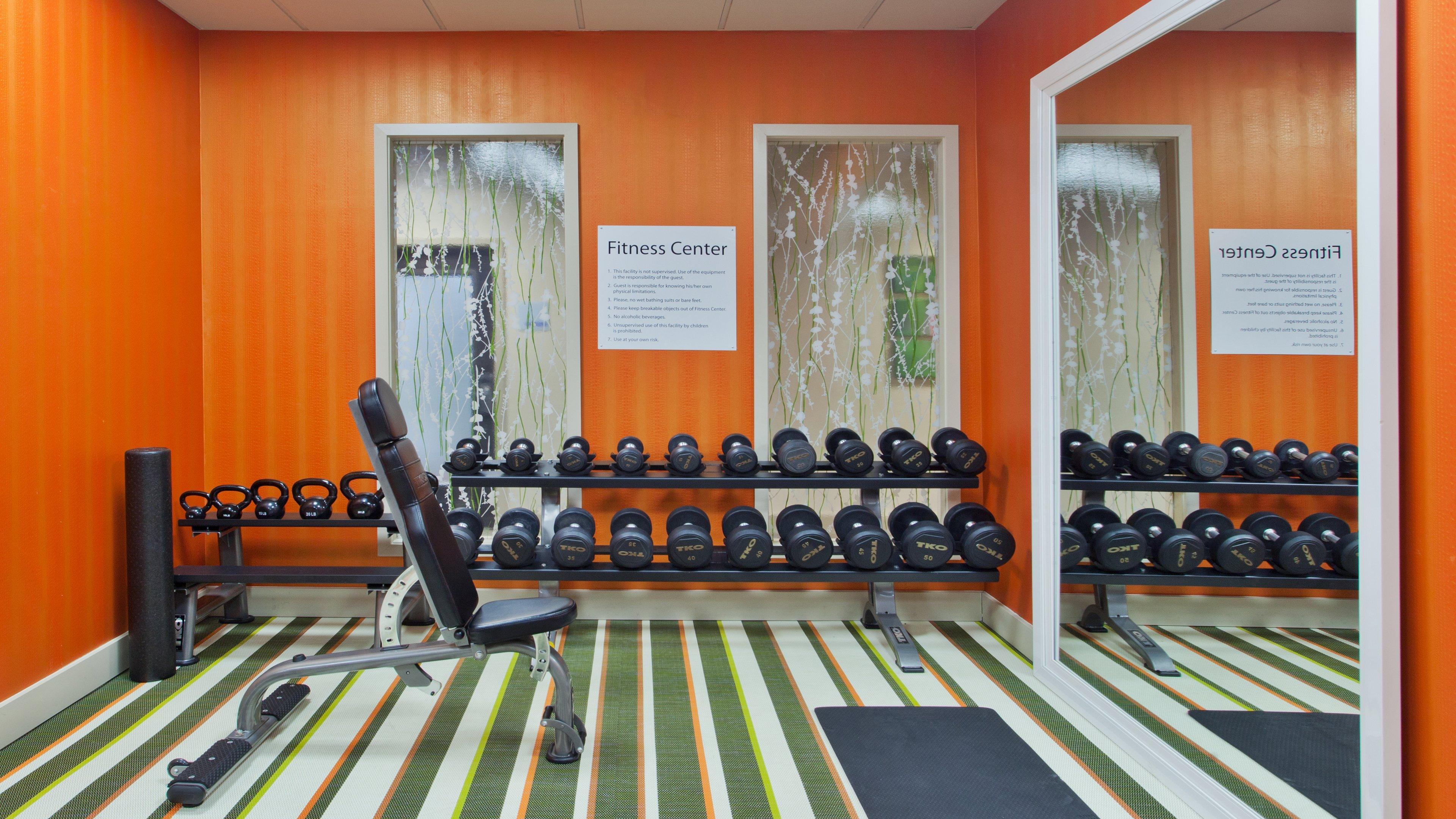 Holiday Inn Express Atlanta Galleria-Ballpark Area By Ihg Smyrna Exterior photo