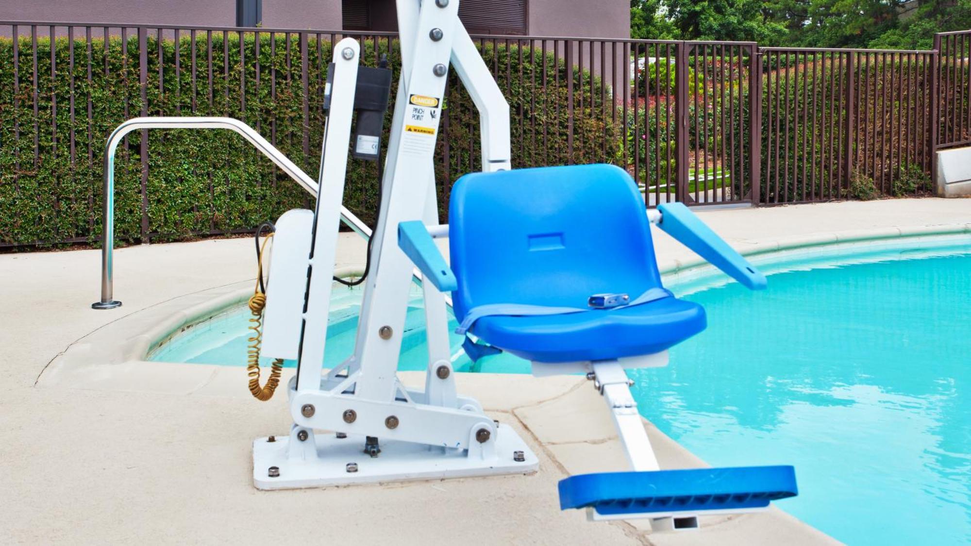Holiday Inn Express Atlanta Galleria-Ballpark Area By Ihg Smyrna Exterior photo